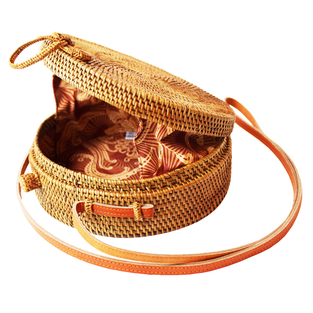 Buy Handwoven Round Rattan Bag, Tropical Beach Style Woven Shoulder Purse,  20cm Diameter, Eco Friendly, Lightweight with Strap (1), 1, Medium at  Amazon.in